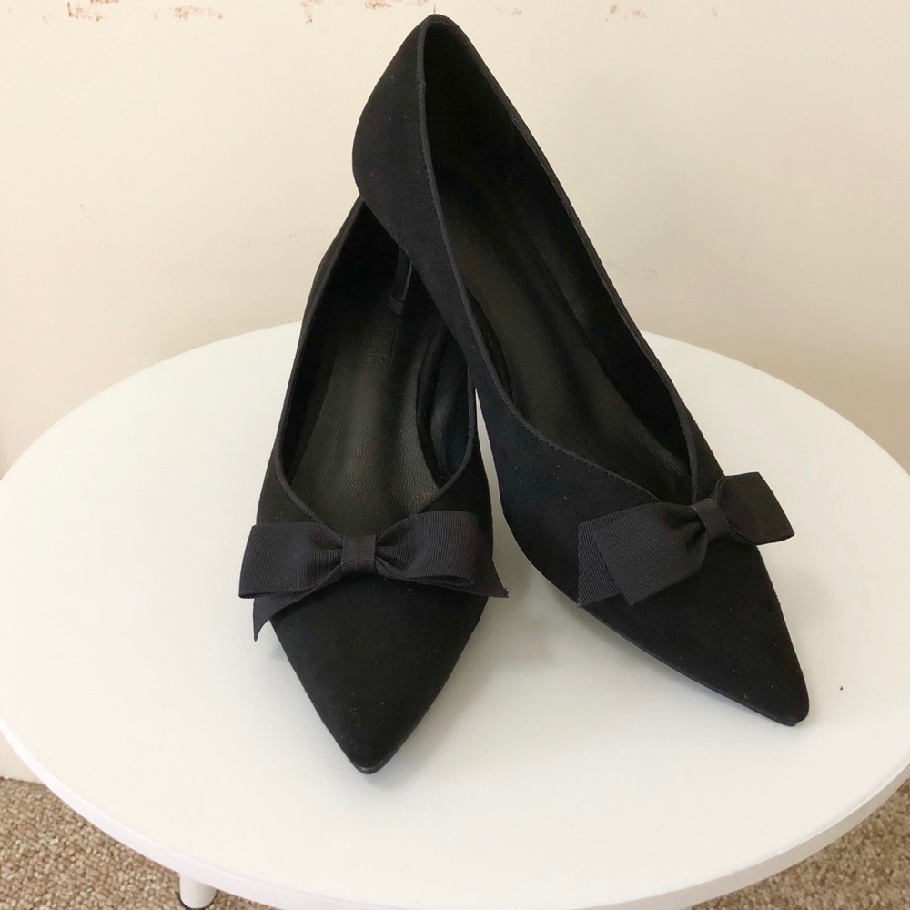 Women Low Heels Black Microsuede with Bow
